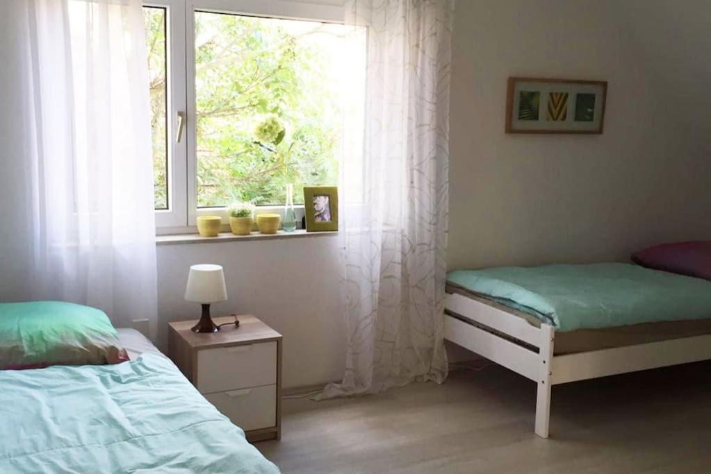 22B Grosse Wohnung Mit Balkon, Smarttv Und Wlan Korb Exterior photo